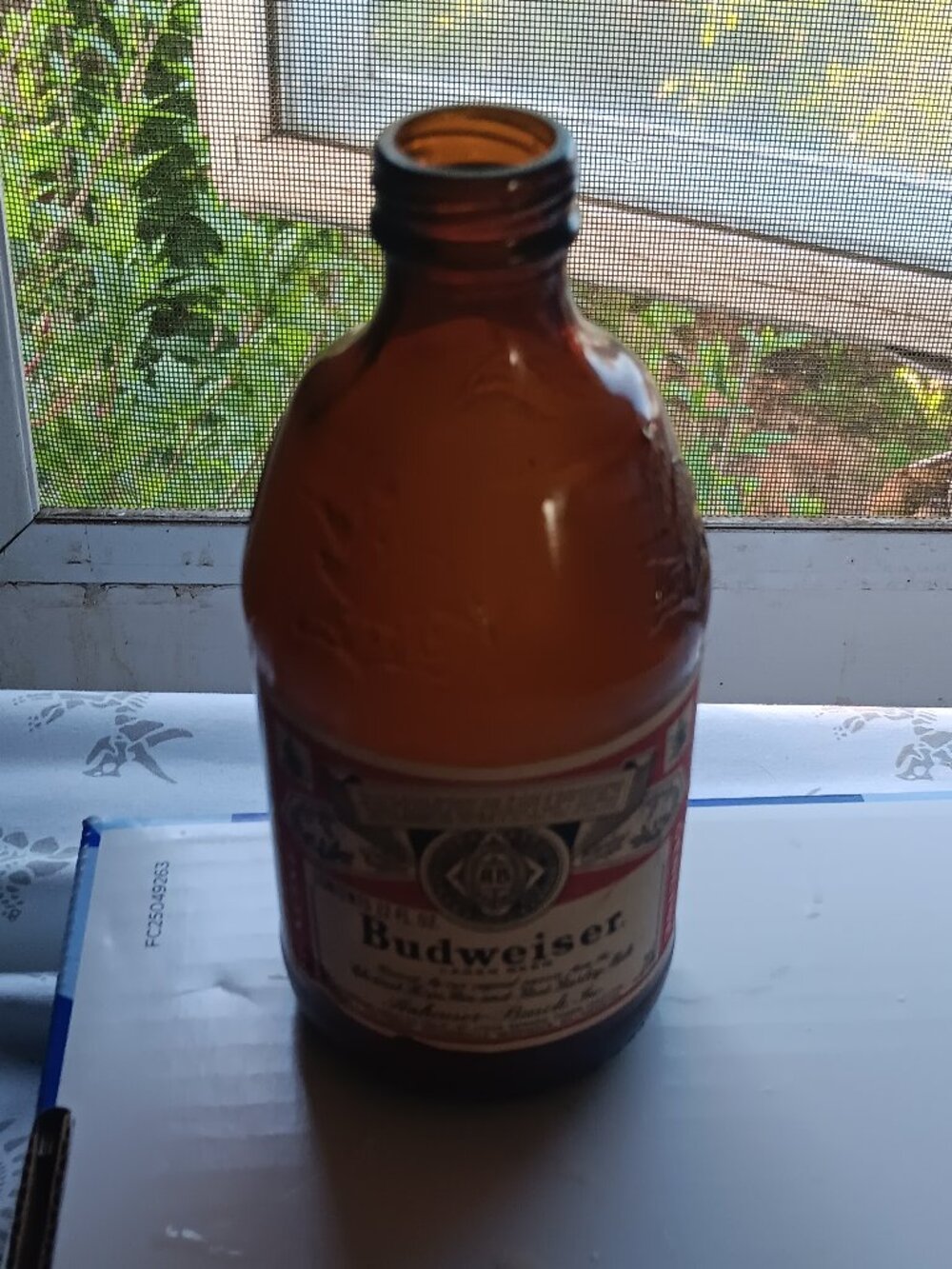 BUDWEISER Vintage Stubby Beer Bottle 12oz Amber Glass Twist Off 5in